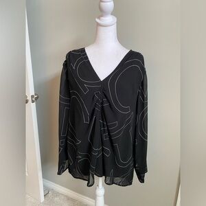 Calvin Klein Women's Loose Fitted Printed V Neck Blouse